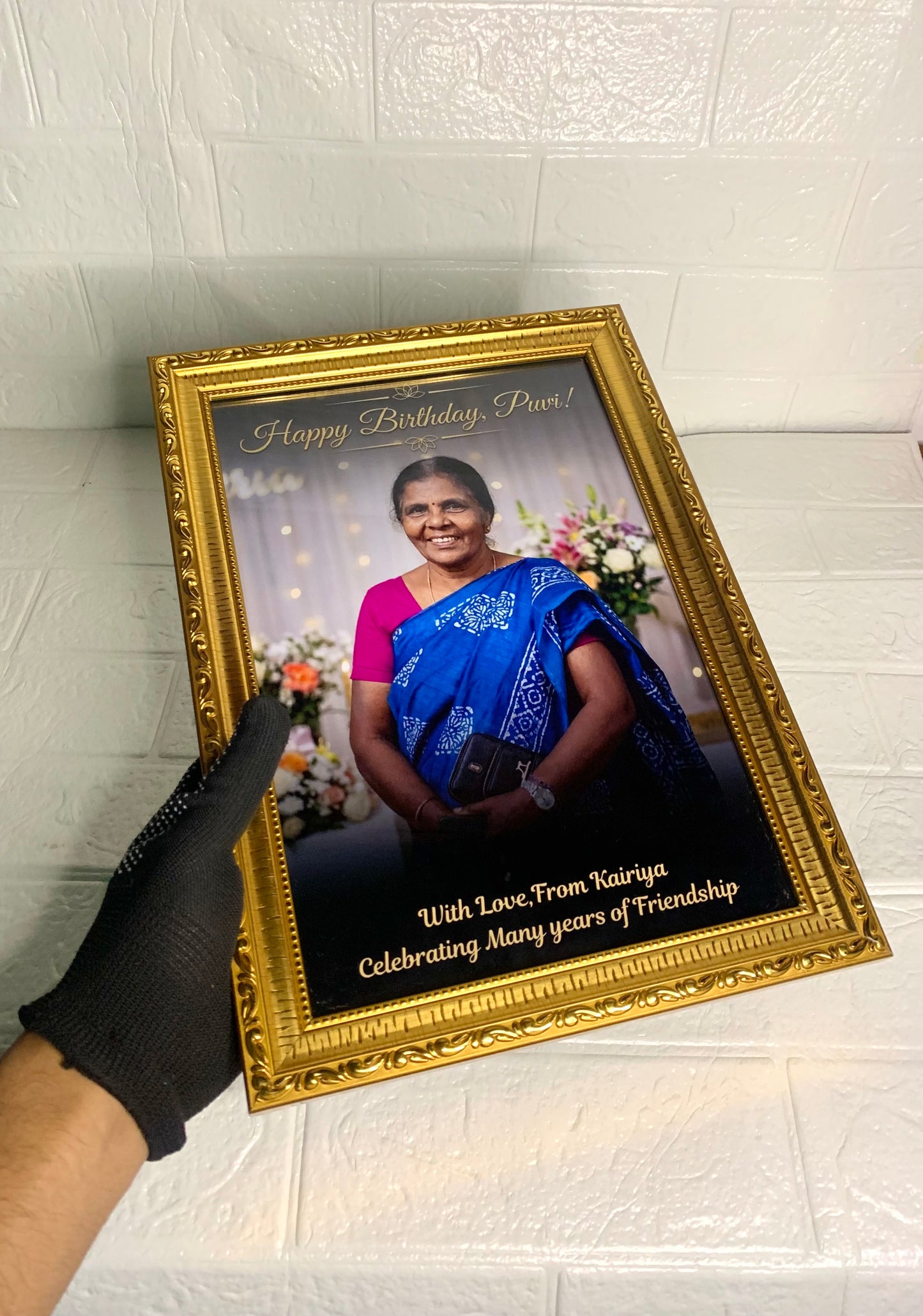 Gold Boarder Frame 🖼️