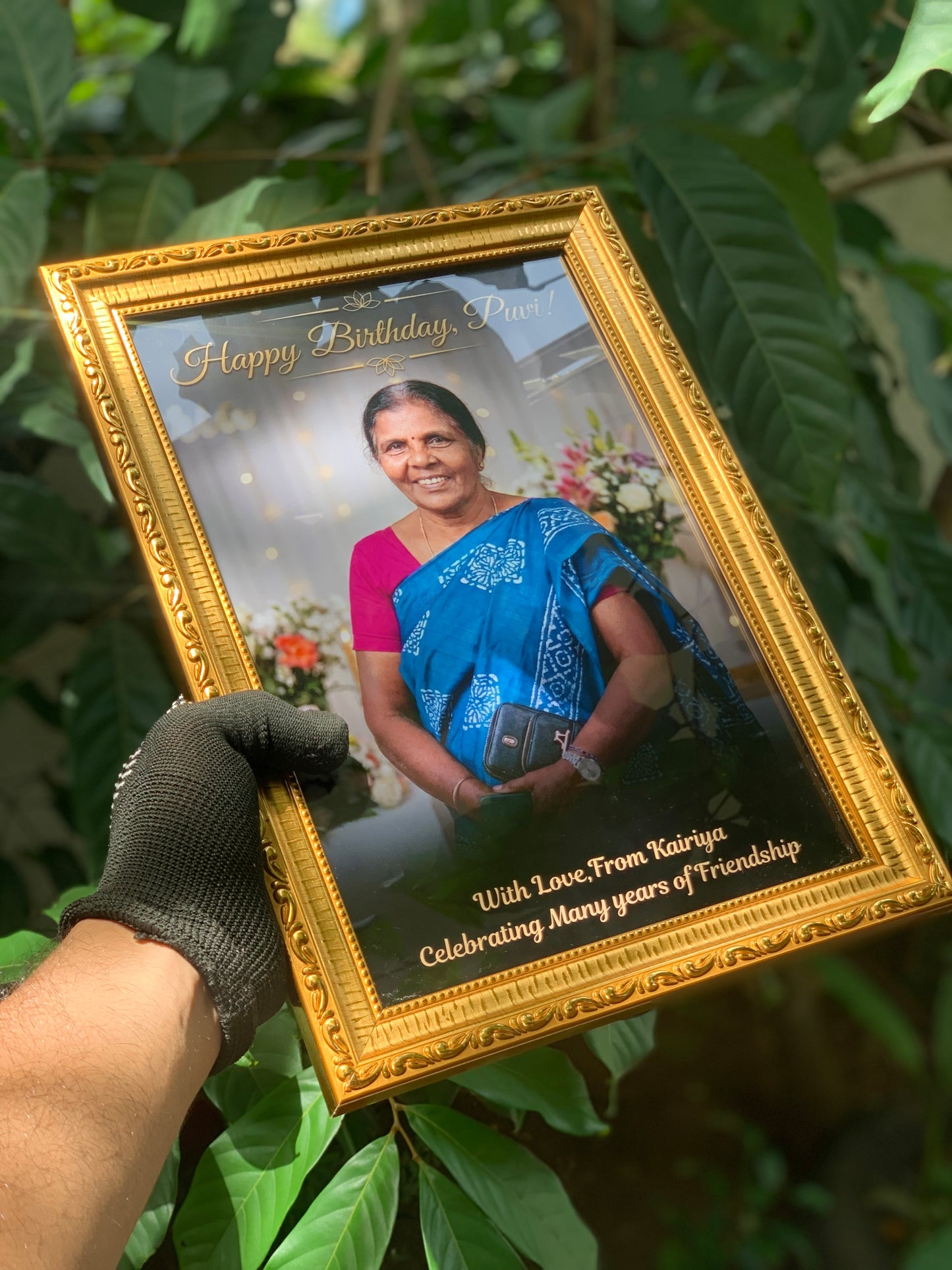 Gold Boarder Frame 🖼️